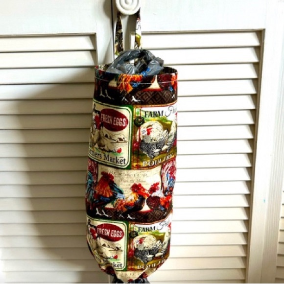 Bags storage Fabric Hand Crafted Colorful Red Roosters Farmhouse - Picture 3 of 3